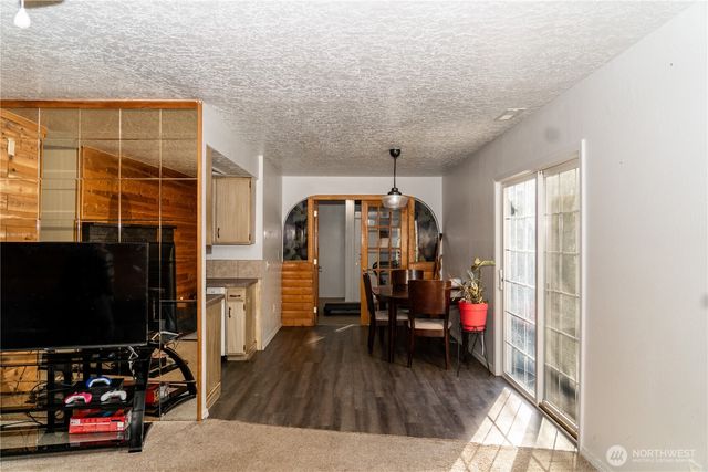 709 N 23rd Avenue, Kelso, WA 98626