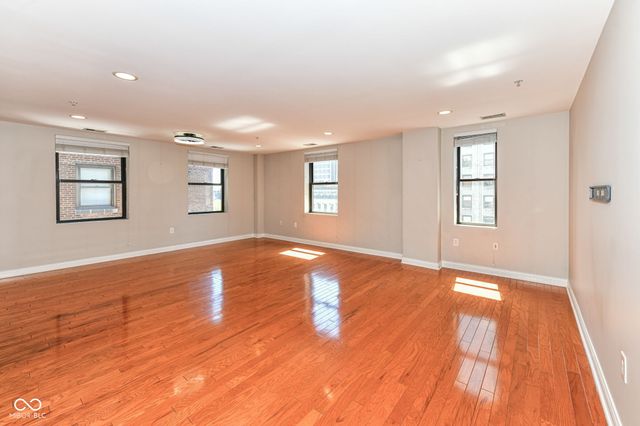 350 N Meridian Street 709, Indianapolis, IN 46204