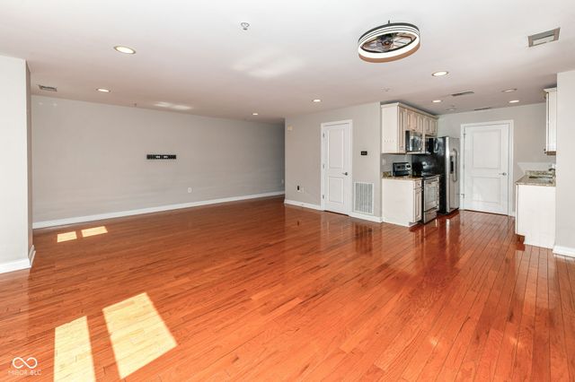 350 N Meridian Street 709, Indianapolis, IN 46204