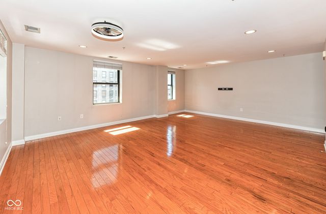 350 N Meridian Street 709, Indianapolis, IN 46204