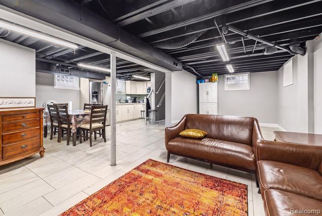 533 N Waverly Street, Dearborn, MI 48128