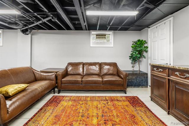 533 N Waverly Street, Dearborn, MI 48128