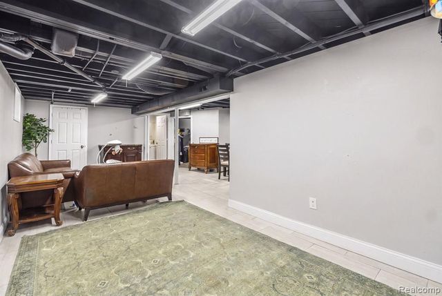 533 N Waverly Street, Dearborn, MI 48128