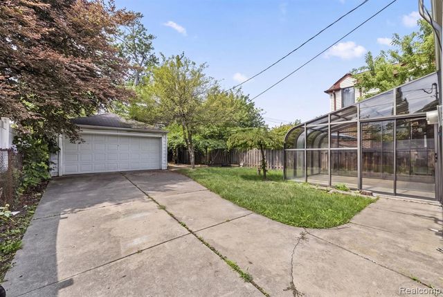 533 N Waverly Street, Dearborn, MI 48128