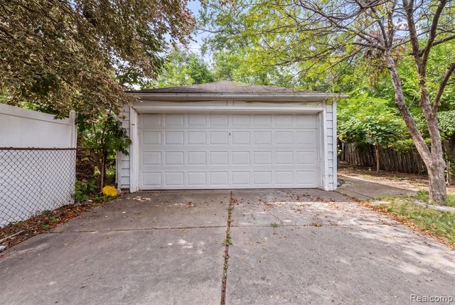 533 N Waverly Street, Dearborn, MI 48128