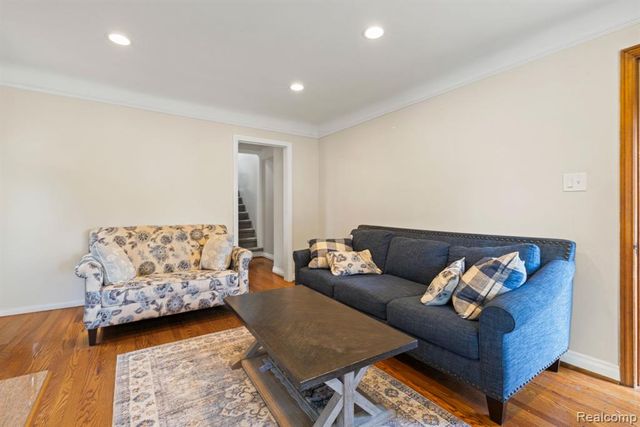 533 N Waverly Street, Dearborn, MI 48128