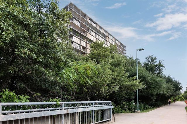 3310 Fairmount Street P2B, Dallas, TX 75201