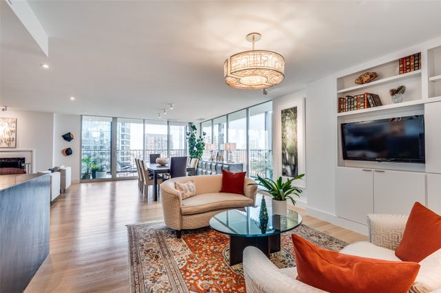 3310 Fairmount Street P2B, Dallas, TX 75201