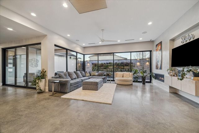 1006 Vista Creek Drive, Sugar Land, TX 77478