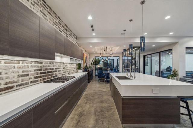 1006 Vista Creek Drive, Sugar Land, TX 77478