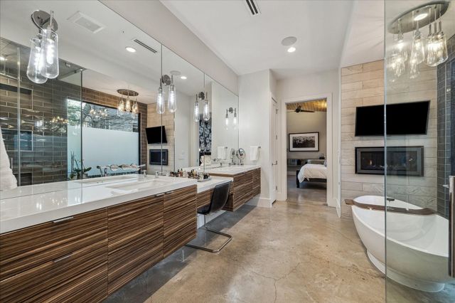 1006 Vista Creek Drive, Sugar Land, TX 77478