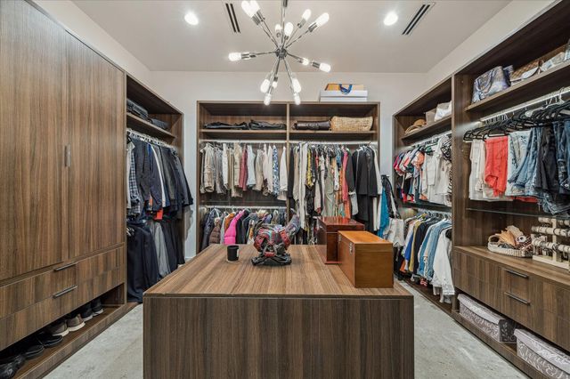 1006 Vista Creek Drive, Sugar Land, TX 77478