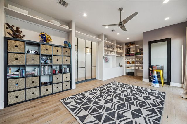 1006 Vista Creek Drive, Sugar Land, TX 77478