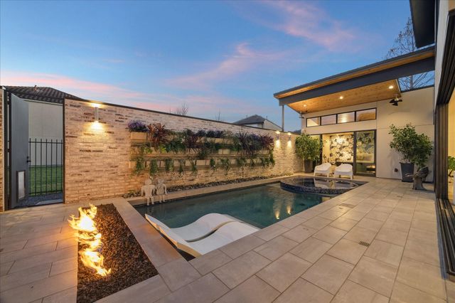 1006 Vista Creek Drive, Sugar Land, TX 77478