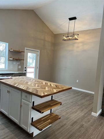 10136 HOLLIS Road, Meadville, PA 16335