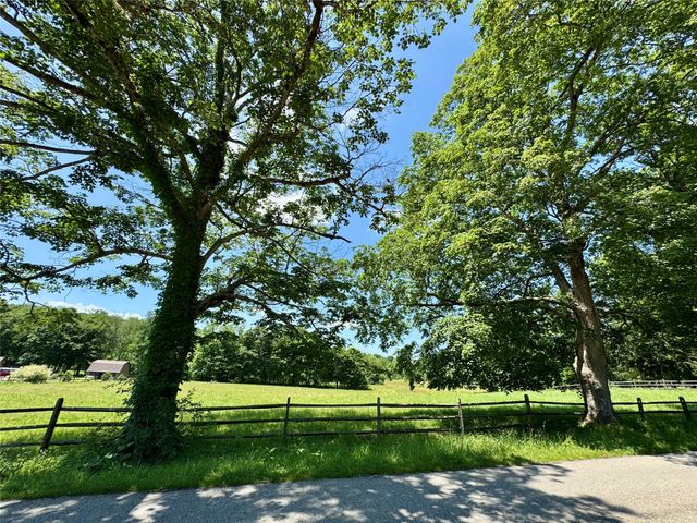 10136 HOLLIS Road, Meadville, PA 16335