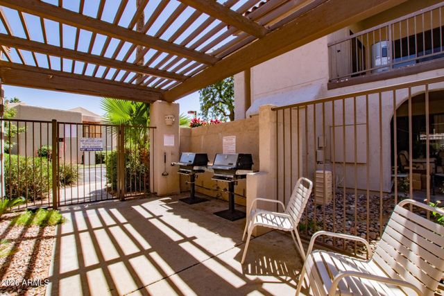 9270 E MISSION Lane 214, Scottsdale, AZ 85258