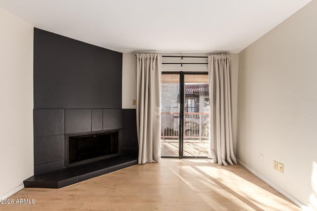 9270 E MISSION Lane 214, Scottsdale, AZ 85258