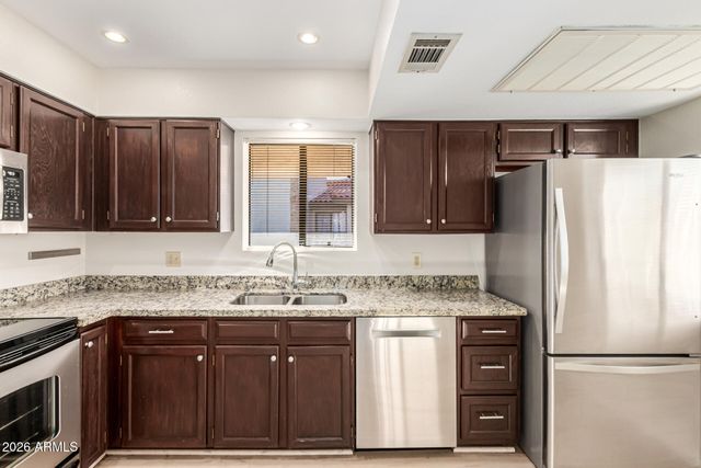 9270 E MISSION Lane 214, Scottsdale, AZ 85258