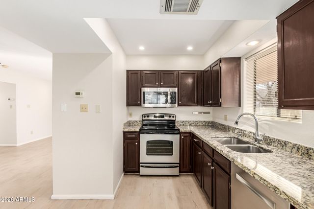 9270 E MISSION Lane 214, Scottsdale, AZ 85258