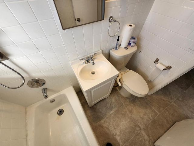 942 NW 12th Street, Fort Lauderdale, FL 33311