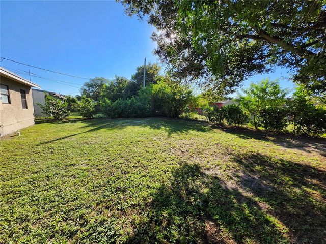 942 NW 12th Street, Fort Lauderdale, FL 33311