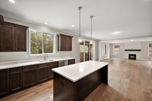 18901 Via Firenze Drive, Macomb, MI 48044