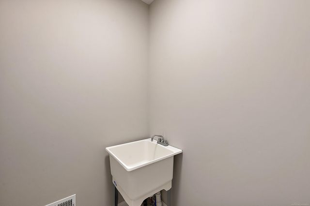 18901 Via Firenze Drive, Macomb, MI 48044