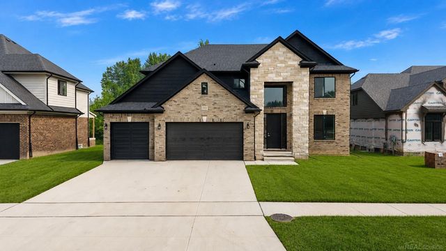 18901 Via Firenze Drive, Macomb, MI 48044