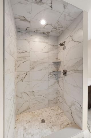 18901 Via Firenze Drive, Macomb, MI 48044
