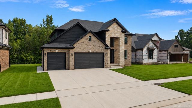 18901 Via Firenze Drive, Macomb, MI 48044
