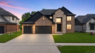 18901 Via Firenze Drive, Macomb, MI 48044