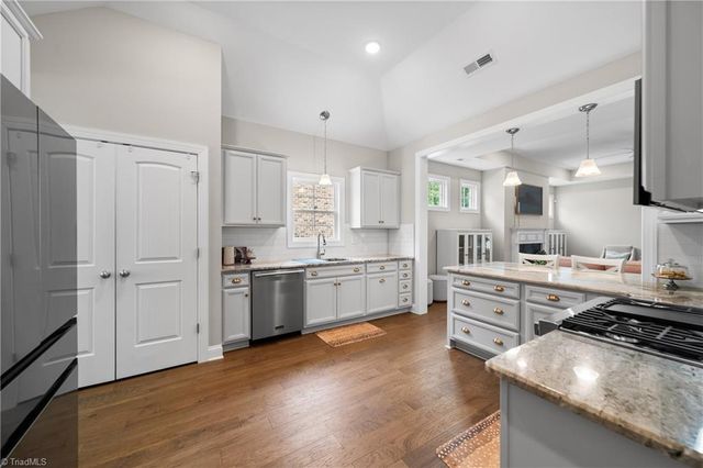 5042 Skipper Lane, Winston-salem, NC 27106
