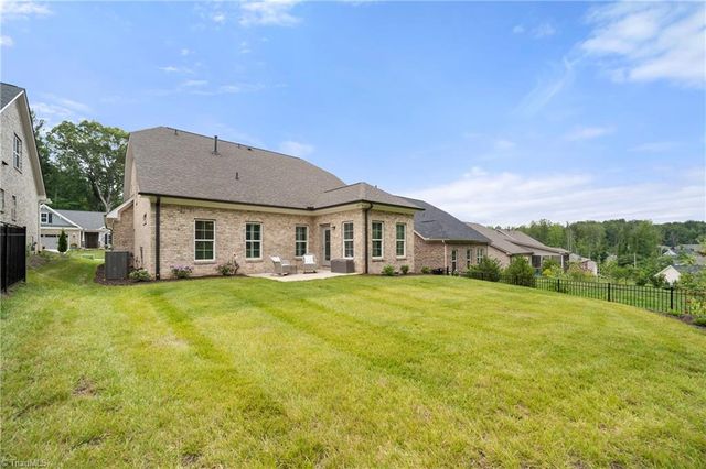 5042 Skipper Lane, Winston-salem, NC 27106