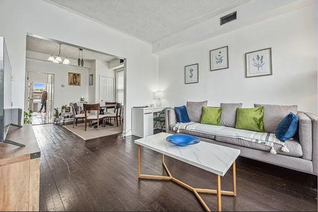 4833 N Ashland Avenue 2, Chicago, IL 60640