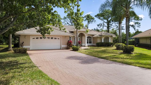 1698 SW Mockingbird Drive, Port St Lucie, FL 34986