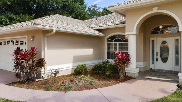 1698 SW Mockingbird Drive, Port St Lucie, FL 34986
