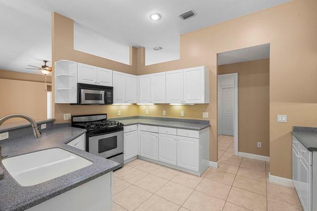 1698 SW Mockingbird Drive, Port St Lucie, FL 34986