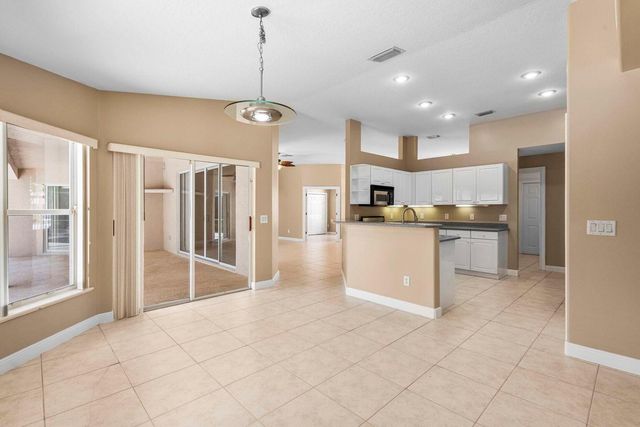 1698 SW Mockingbird Drive, Port St Lucie, FL 34986