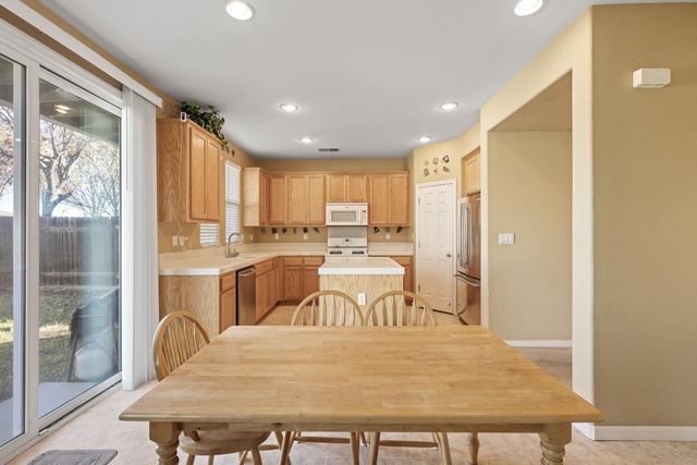 9333 Vintner Cir, Patterson, CA 95363