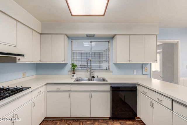 1339 E LUKE Avenue, Phoenix, AZ 85014