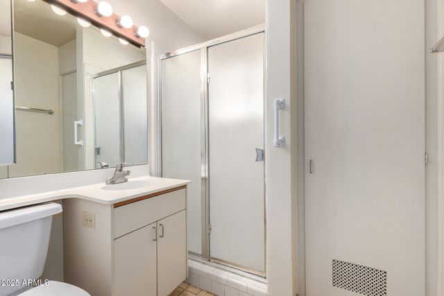 1339 E LUKE Avenue, Phoenix, AZ 85014