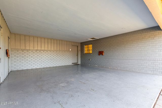 1339 E LUKE Avenue, Phoenix, AZ 85014