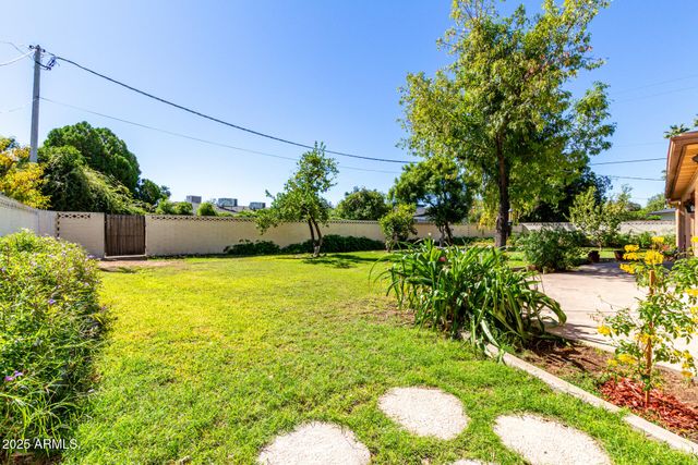 1339 E LUKE Avenue, Phoenix, AZ 85014