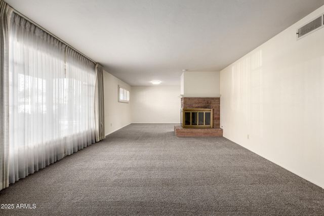 1339 E LUKE Avenue, Phoenix, AZ 85014