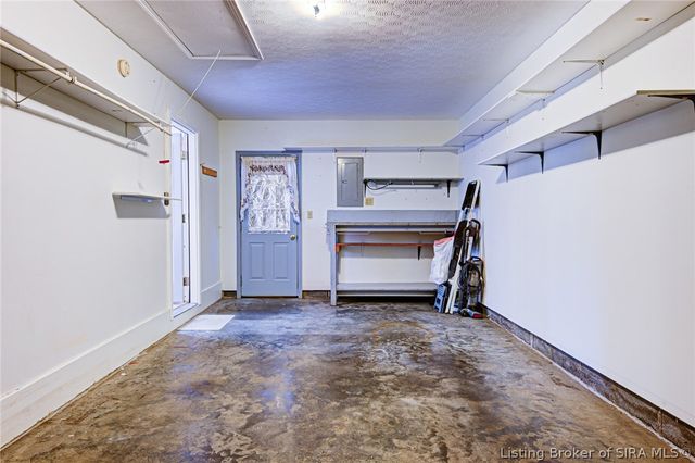 200 Talina Drive, Charlestown, IN 47111