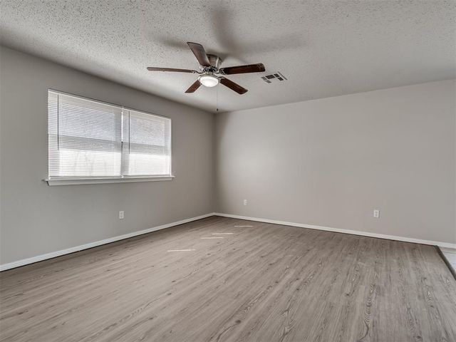 1525 McGregor Drive, Midwest City, OK 73130