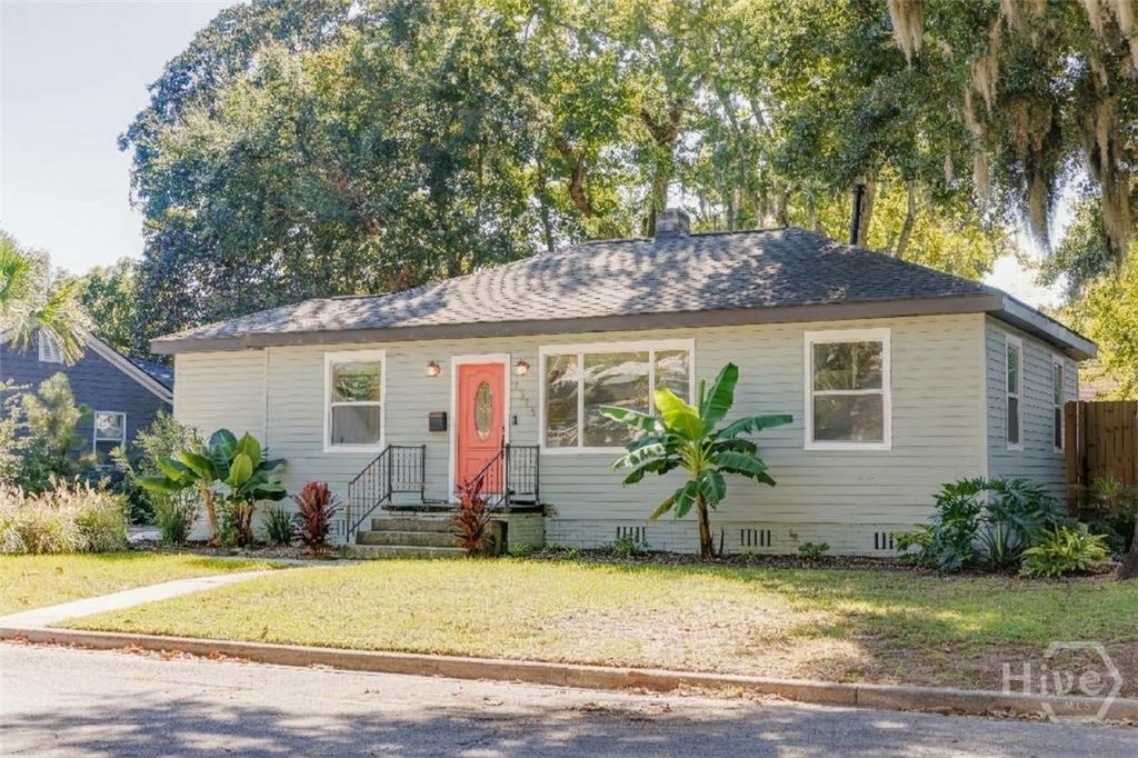 Image 1 of property listing at 2325 E 40th Street, Savannah, GA 31404