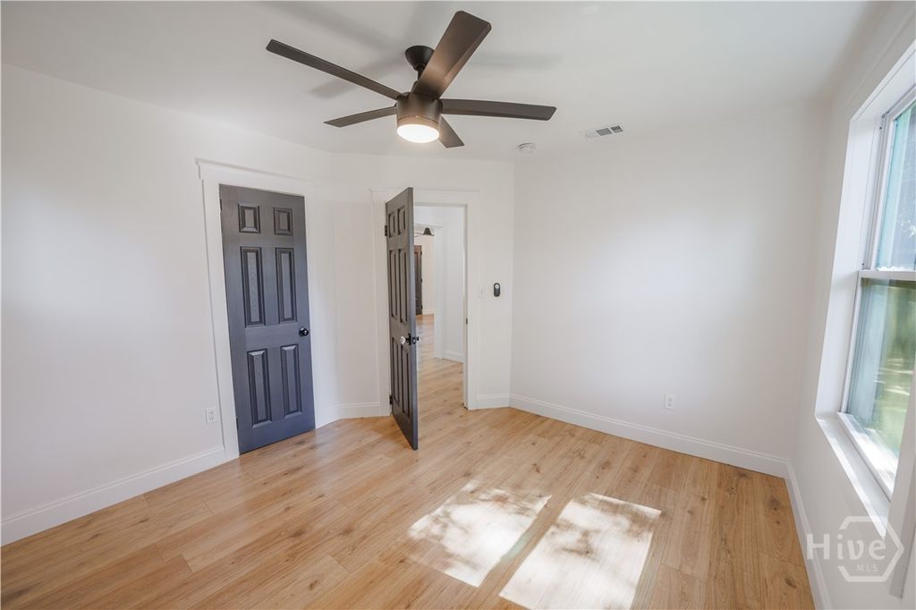 Image 18 of property listing at 2325 E 40th Street, Savannah, GA 31404