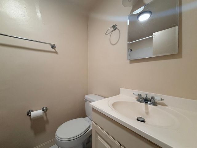 1238 Commonwealth Ave 25, Boston, MA 02134